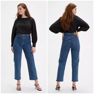 Levi's Ribcage Straight High Rise Medium Wash Jeans 27